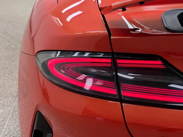 Xiaomi SU7 — Фото автомобиля 9