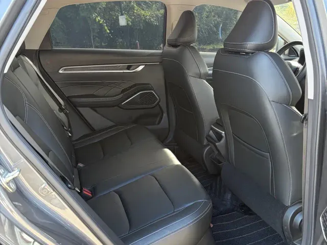 Geely Emgrand — Фото автомобиля 8