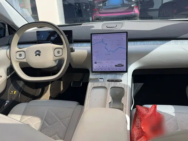 Nio ET7 — Фото автомобиля 10