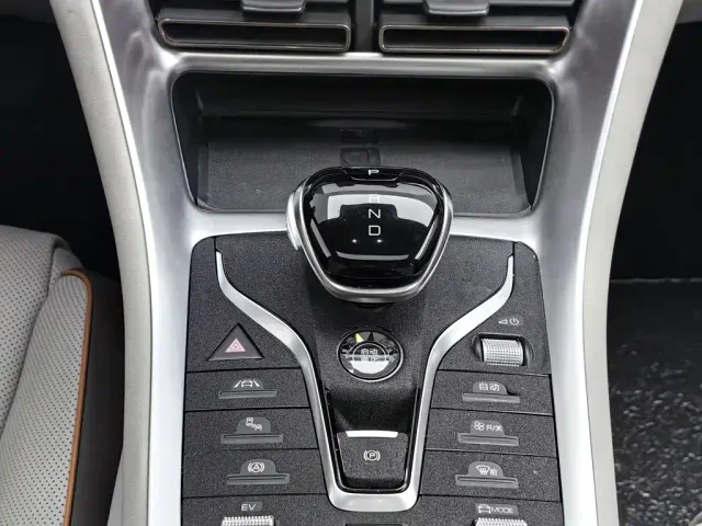 BYD Song Pro — Фото автомобиля 13