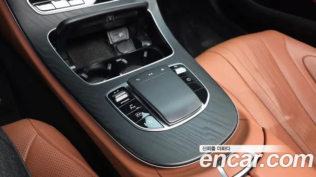 Mercedes-Benz CLS-Class — Фото автомобиля 19