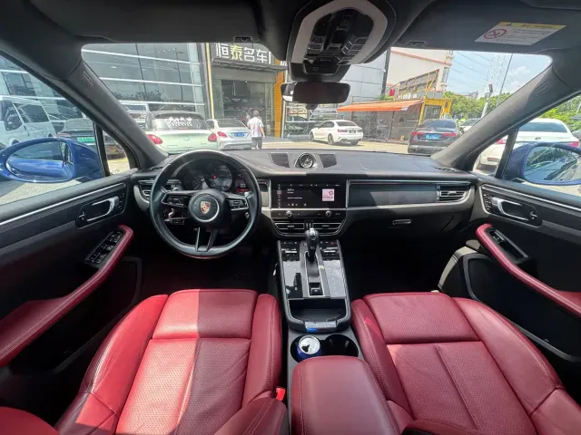 Porsche Macan — Фото автомобиля 9