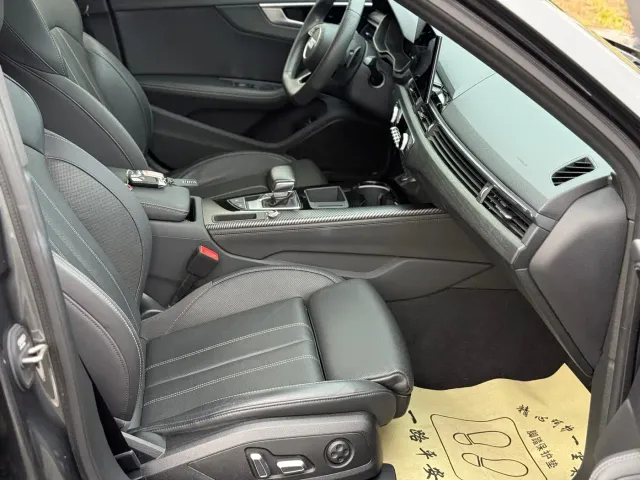 Audi A4L — Фото автомобиля 15