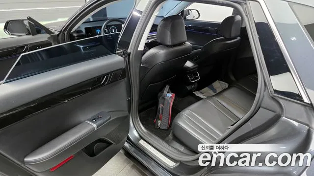 Hyundai Grandeur Grandeur (GN7) 2.5 Бензин 2WD — Фото автомобиля 11