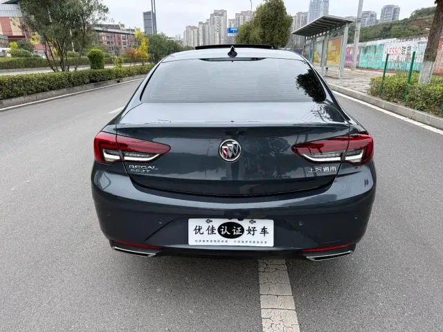 Buick Regal — Фото автомобиля 11