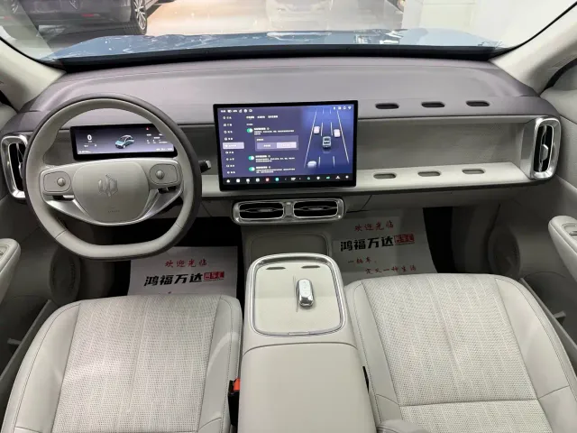 Leapmotor B10 — Фото автомобиля 22