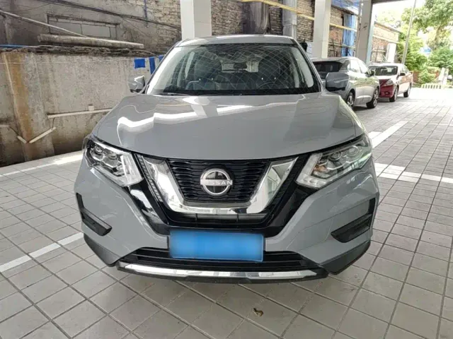 Nissan X-Trail — Фото автомобиля 2