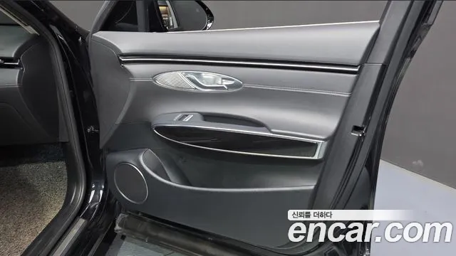 Genesis GV70 2.2 Дизель AWD — Фото автомобиля 18