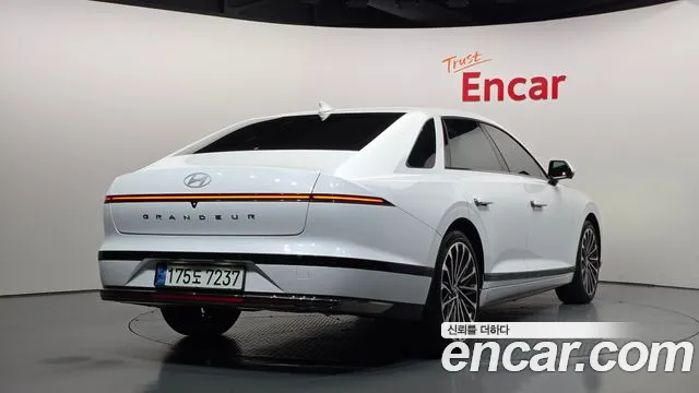 Hyundai Grandeur GN7 — Фото автомобиля 2