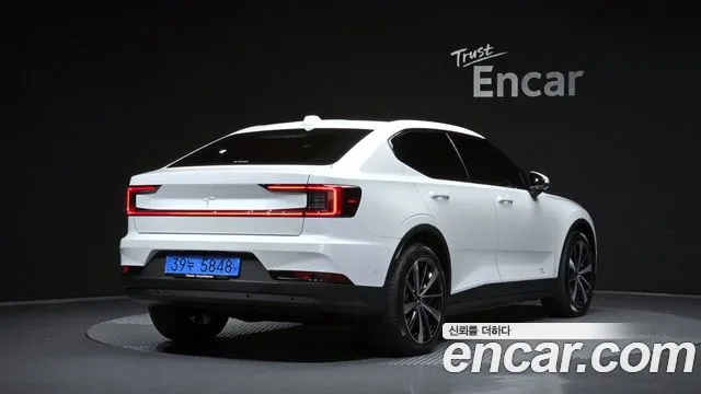 Polestar 2 — Фото автомобиля 2