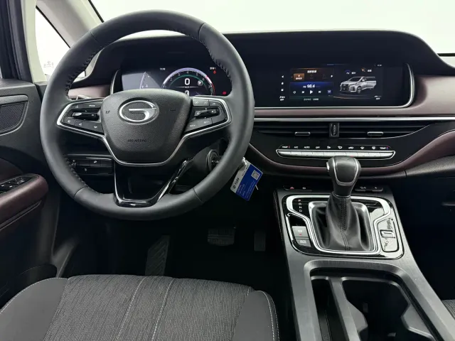 GAC Trumpchi M6 — Фото автомобиля 15