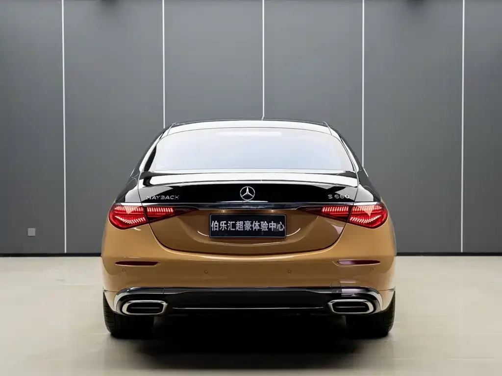 Mercedes-Benz Maybach S-Class 2022 S 680 4MATIC Virgil Abloh Limited Edition — Фото автомобиля 9
