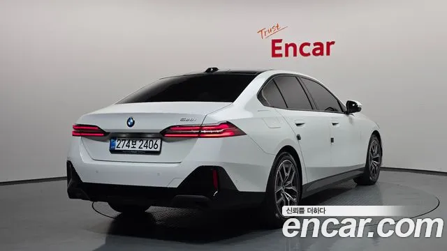 BMW 5 Series G60 — Фото автомобиля 2