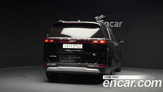 Kia Canival — Фото автомобиля 4