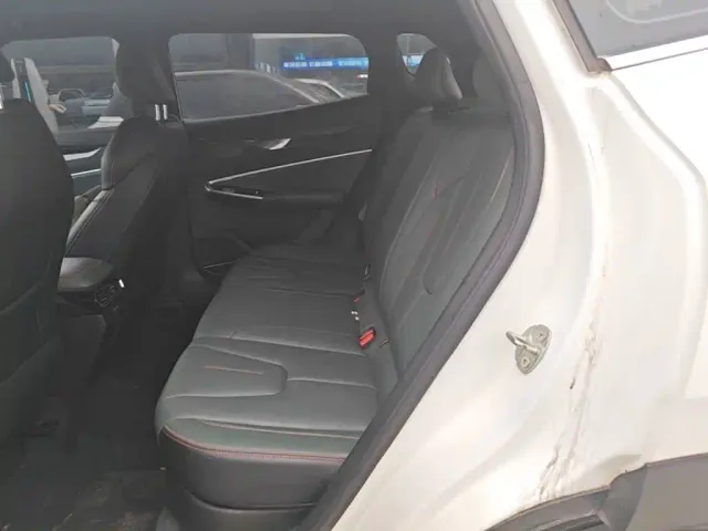 Geely Boyue — Фото автомобиля 16