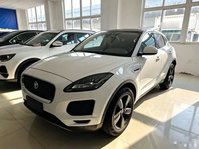 Фотография автомобиля — Jaguar E-PACE