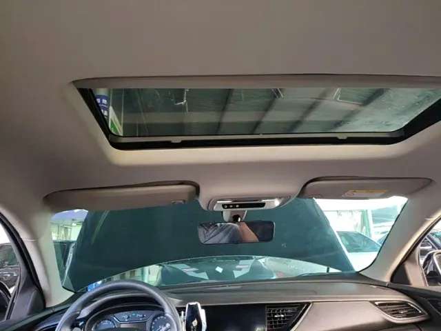 Buick Regal — Фото автомобиля 17