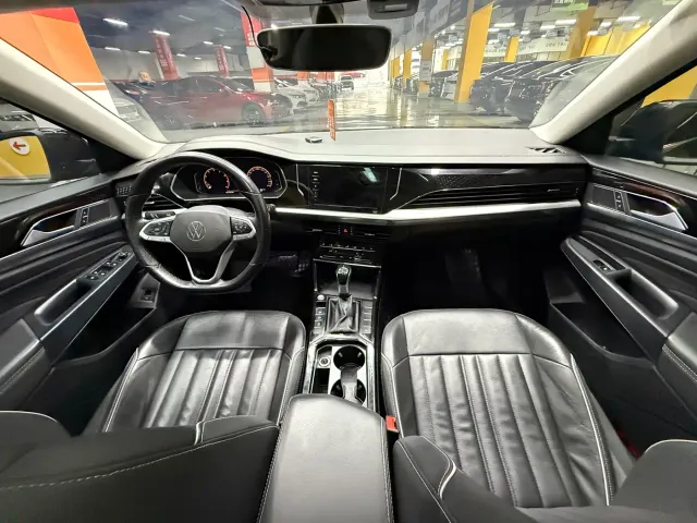 Volkswagen Passat — Фото автомобиля 18