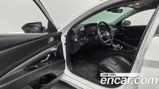 Hyundai AVANTE Новый Avante (CN7) — Фото автомобиля 10