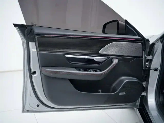 Xpeng P7 — Фото автомобиля 8