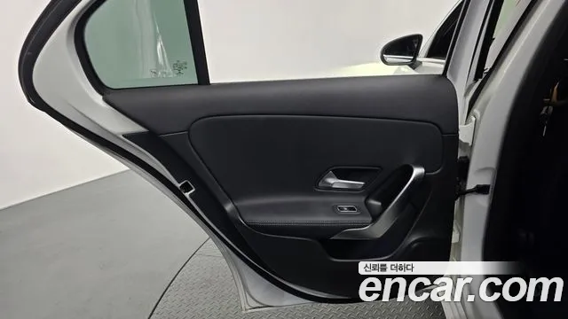 Mercedes-Benz A-Class — Фото автомобиля 25