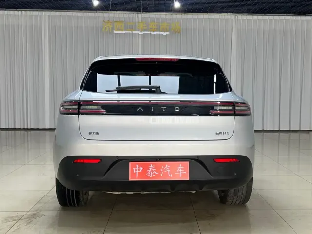 AITO Wenjie AITO M5 2022 Extended Range AWD Performance Edition — Фото автомобиля 5