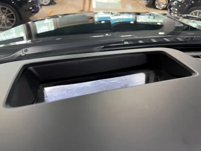 Lincoln Navigator — Фото автомобиля 10