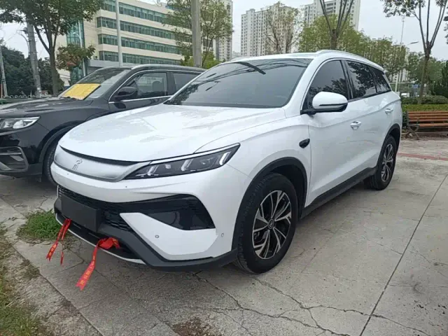 Фотография автомобиля — BYD Song Pro