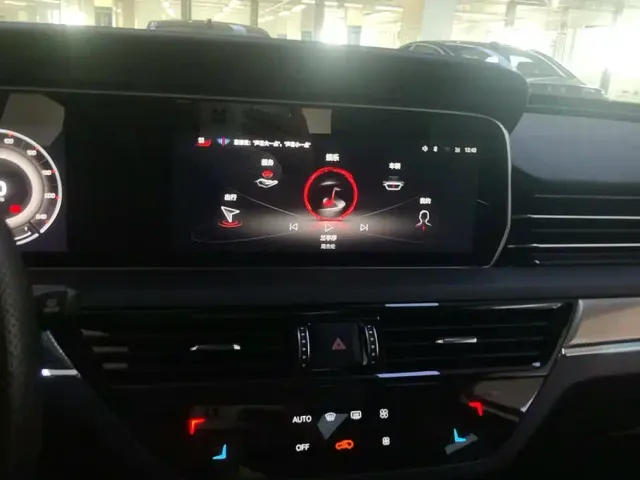 Hongqi Hongqi HS5 2022 Facelift 2.0T Smart Flag Enjoyment Edition — Фото автомобиля 13