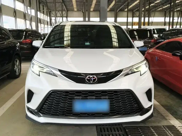 Toyota Granvia — Фото автомобиля 2
