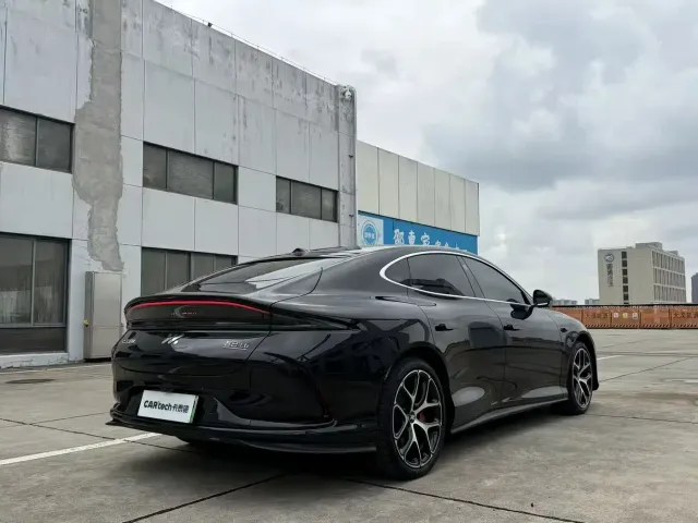 IM Motors L6 — Фото автомобиля 9