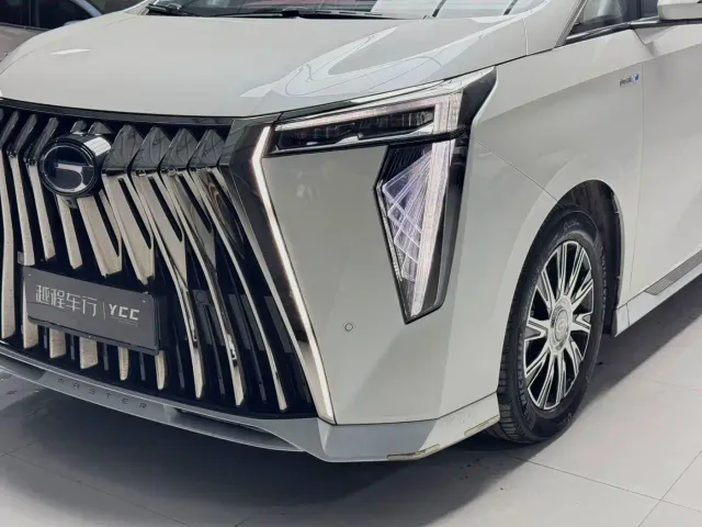 GAC Trumpchi E9 — Фото автомобиля 16