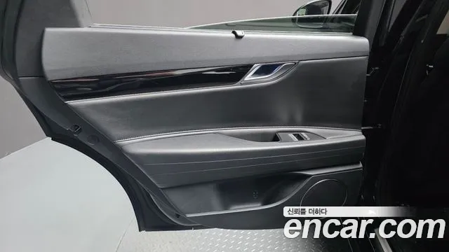 Genesis G80 RG3 — Фото автомобиля 14