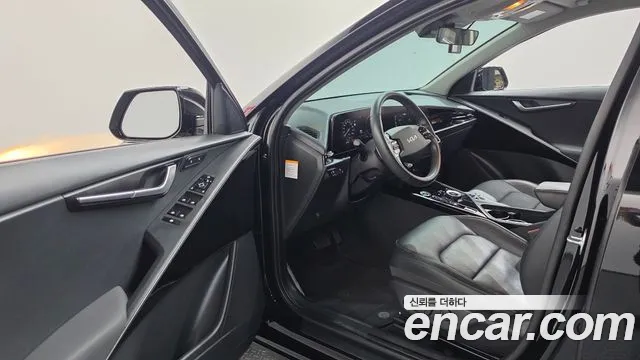 Kia Niro Niro (New) — Фото автомобиля 15