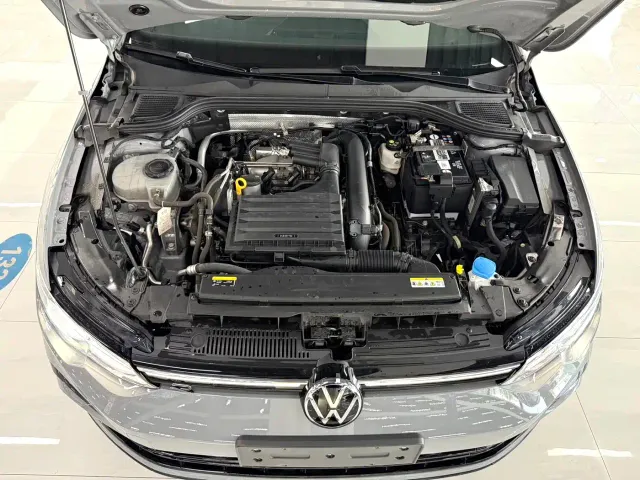 Volkswagen Golf — Фото автомобиля 14