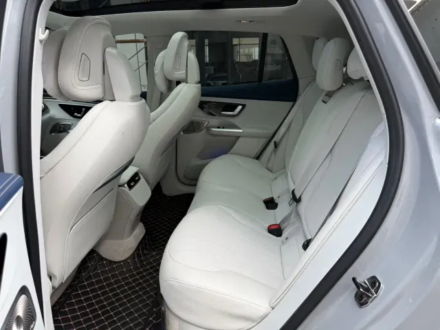 Mercedes-Benz EQE SUV — Фото автомобиля 7