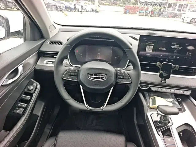 Geely Xingrui — Фото автомобиля 10
