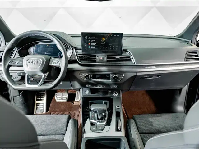 Audi Q5L Sportback — Фото автомобиля 13