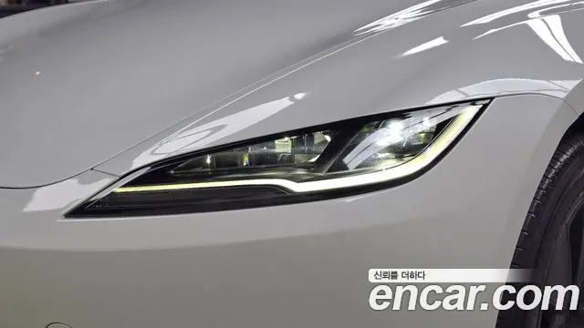 Tesla Model 3 — Фото автомобиля 7