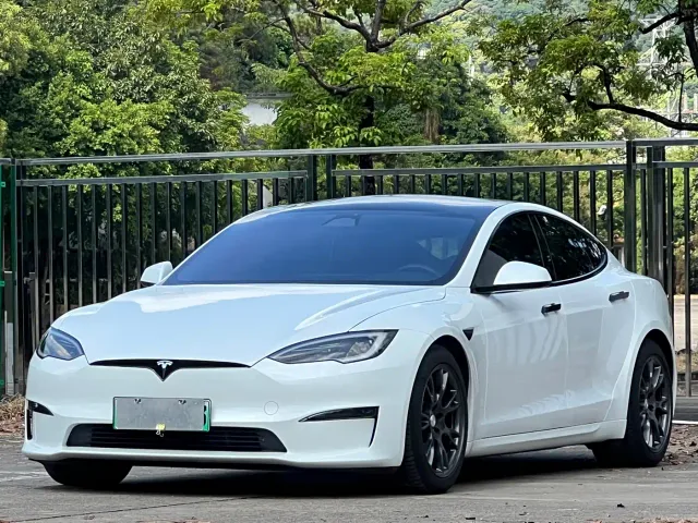 Фотография автомобиля — Tesla Model S