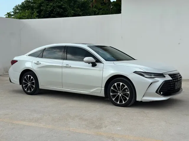 Toyota Avalon — Фото автомобиля 3