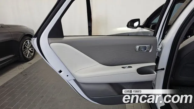 Hyundai Ioniq 6 — Фото автомобиля 14