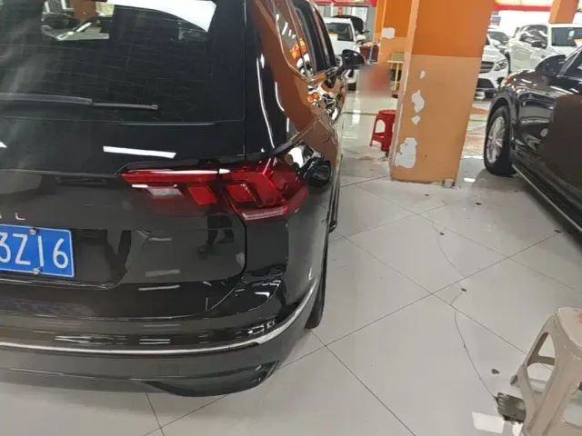 Volkswagen Tiguan L — Фото автомобиля 7