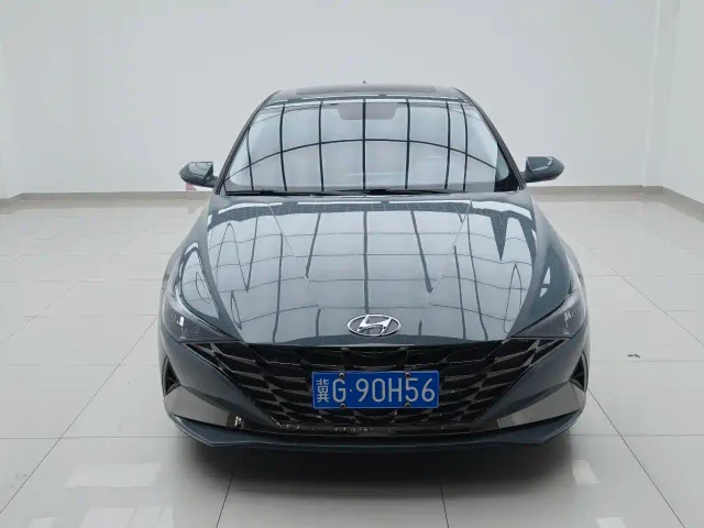 Hyundai Elantra — Фото автомобиля 2