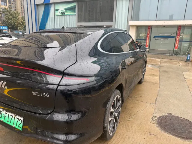IM Motors LS6 — Фото автомобиля 9