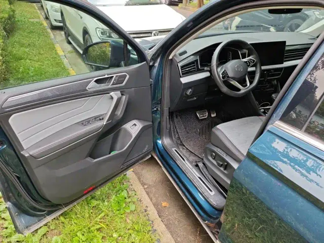 Volkswagen Tiguan L — Фото автомобиля 17