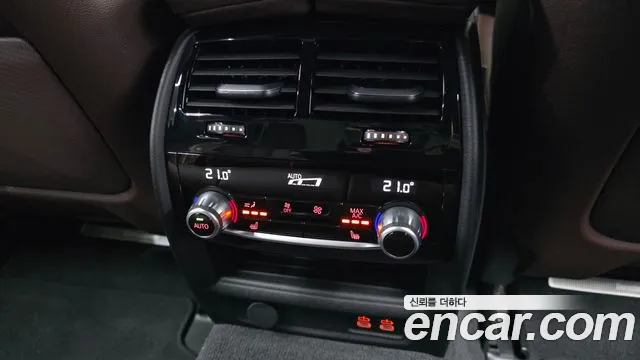 BMW 5 Series G30 — Фото автомобиля 24