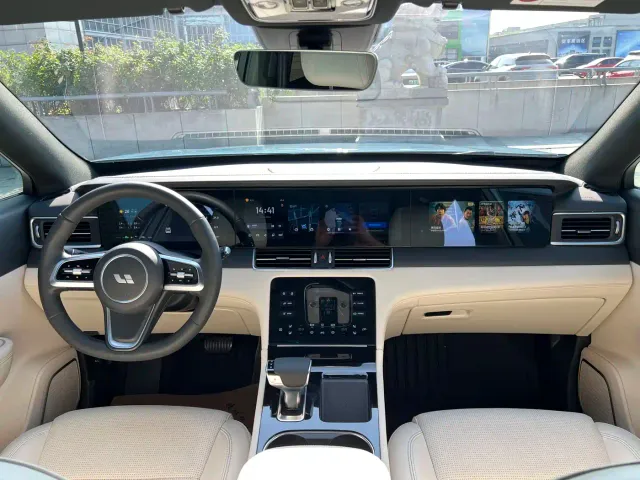 Li Auto ONE — Фото автомобиля 5
