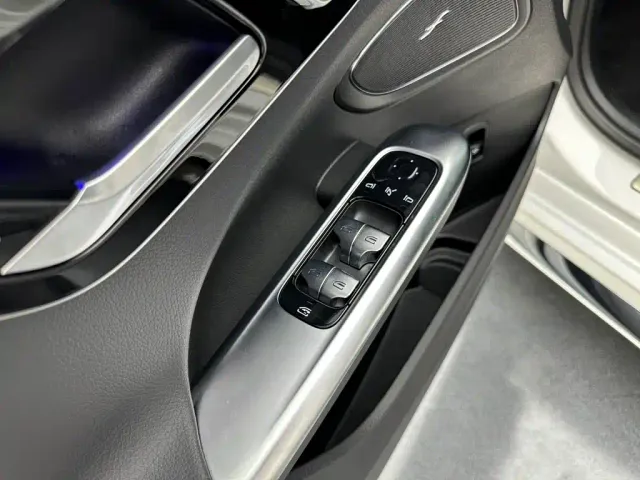 Mercedes-Benz C-Class — Фото автомобиля 14