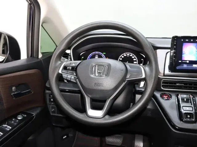 Honda Odyssey — Фото автомобиля 13